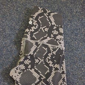 High Waist Digital Snake Skin LuLu Lemon Legging